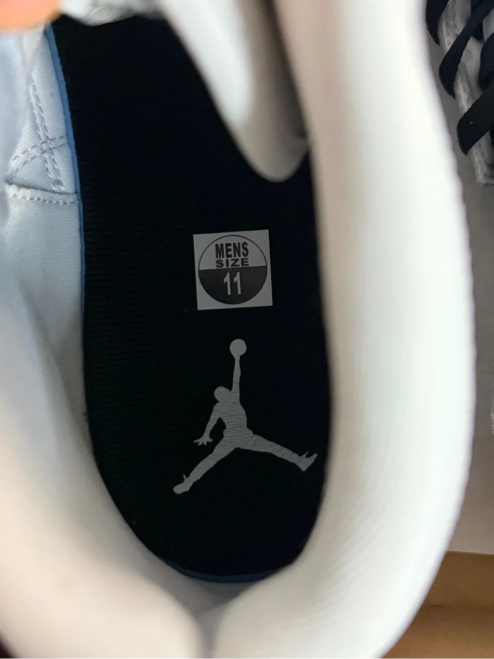 New Nike Jordan Men’s High-Top Sneakers in Black and White Size 11